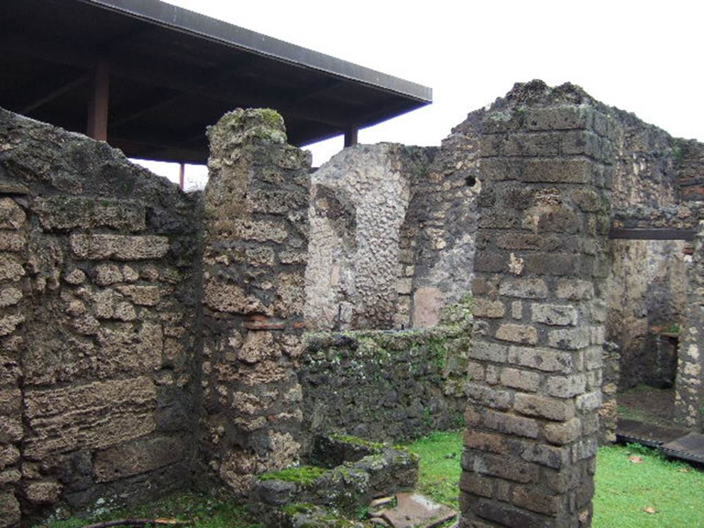 II.1.8 Pompeii. December 2005. Looking north-west from doorway.