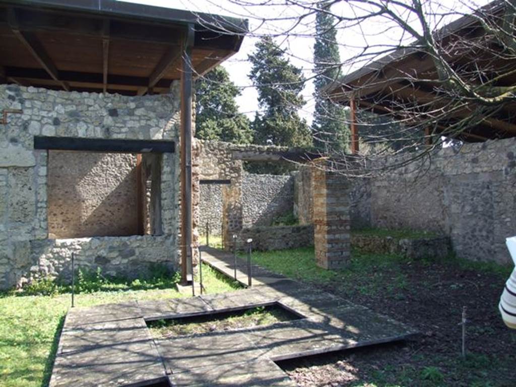 II.1.11 Pompeii.  March 2009.  Large garden yard.  Looking east from entrance.