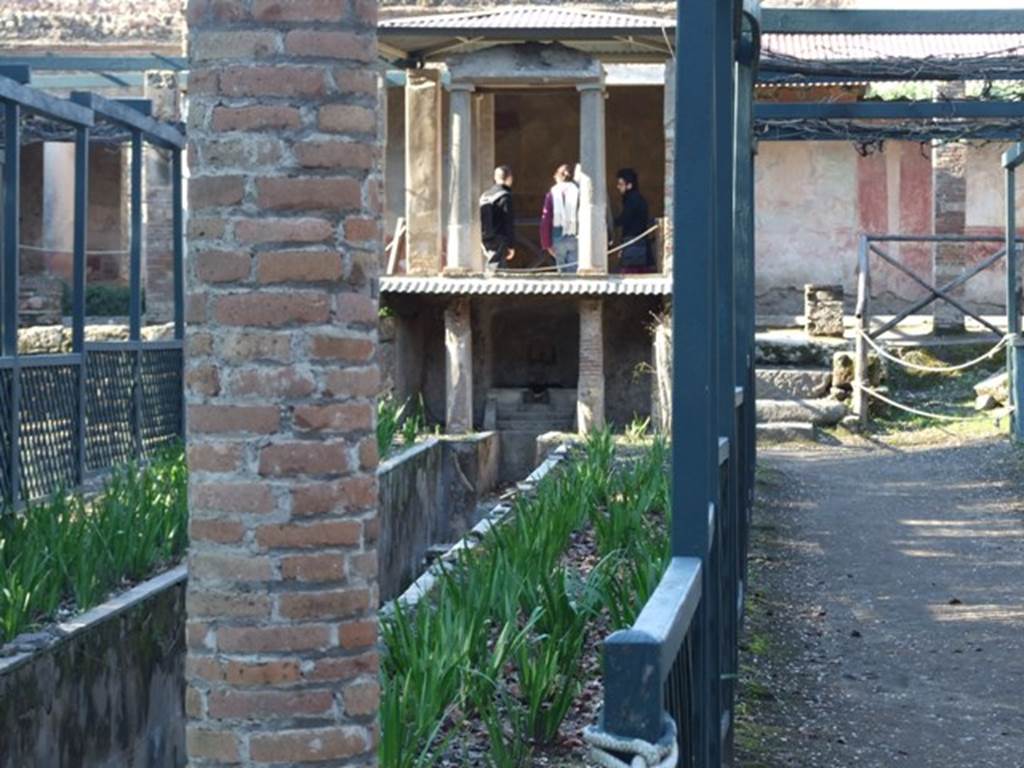 II.2.2 Pompeii. March 2009. Room “l”, looking north along garden.