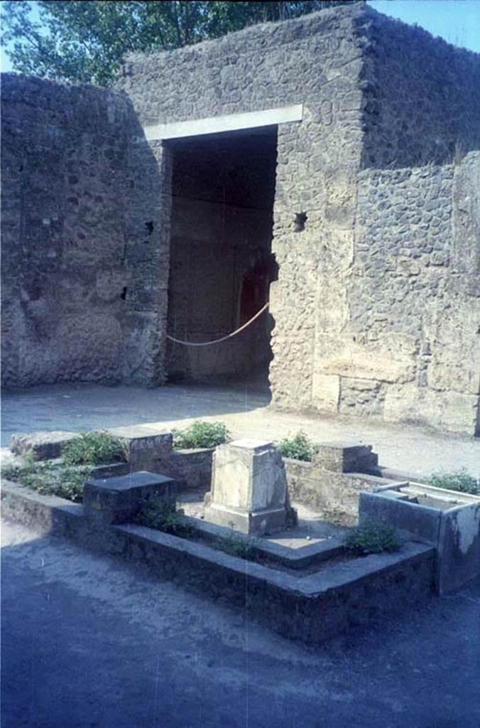 II.2.2 Pompeii. July 2011. 
Room 2, looking south-west across atrium towards doorway to room “b”.
Photo courtesy of Rick Bauer.

