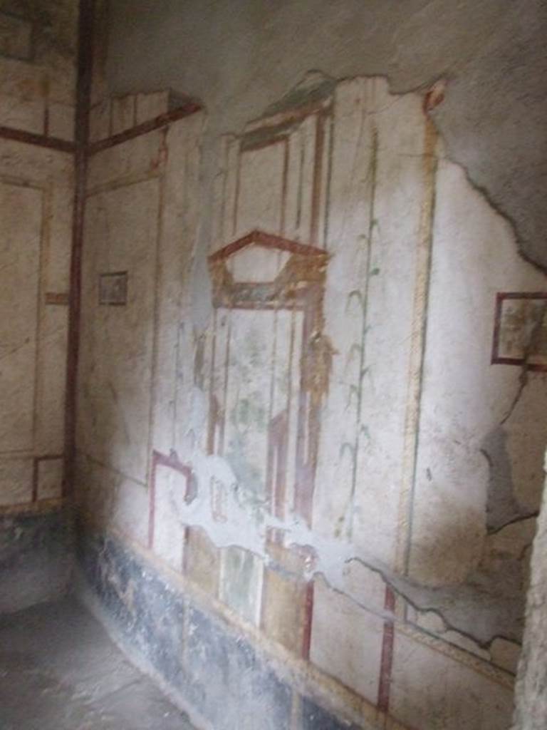 II.2.2 Pompeii. December 2006. Room “d”. North wall.