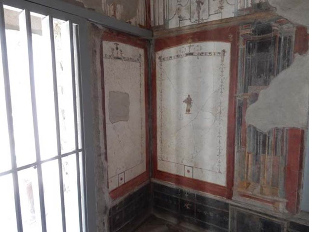 II.2.2 Pompeii. May 2016. Room “f”, south-east corner. Photo courtesy of Buzz Ferebee.

