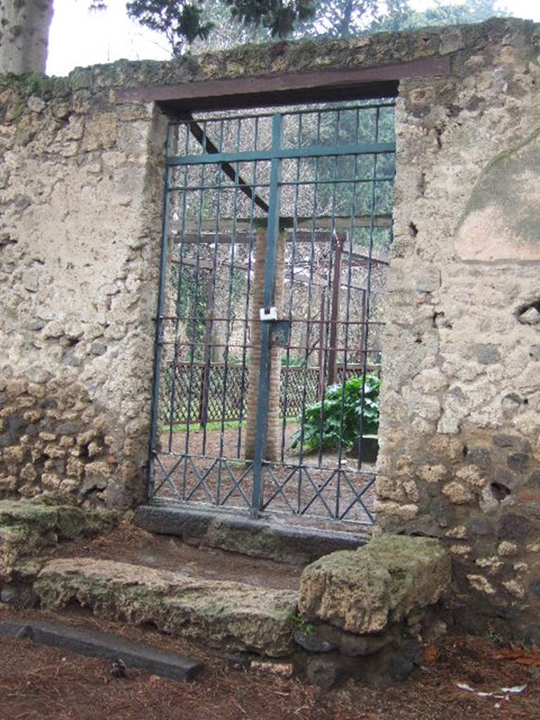 II.2.5 Pompeii. December 2005. Entrance.