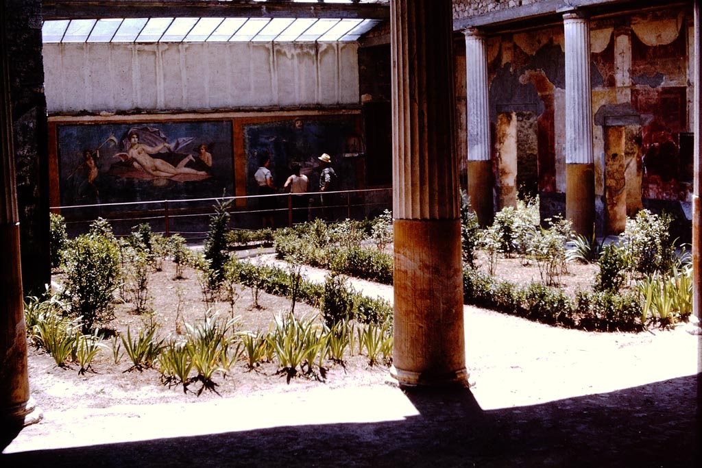 II.3.3 Pompeii. 1964. Looking south-west across garden from north portico. Photo by Stanley A. Jashemski.
Source: The Wilhelmina and Stanley A. Jashemski archive in the University of Maryland Library, Special Collections (See collection page) and made available under the Creative Commons Attribution-Non-Commercial License v.4. See Licence and use details.
J64f1702
