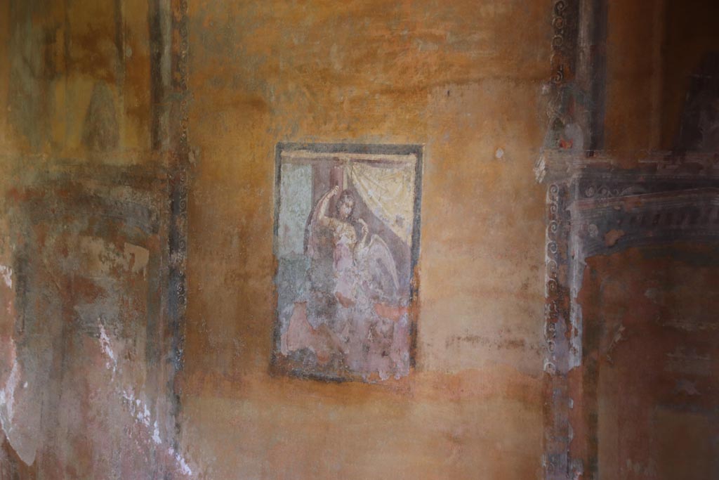 II.3.3 Pompeii. October 2023. 
Room 12, north wall of cubiculum with central painting of Leda and the Swan. Photo courtesy of Klaus Heese.
