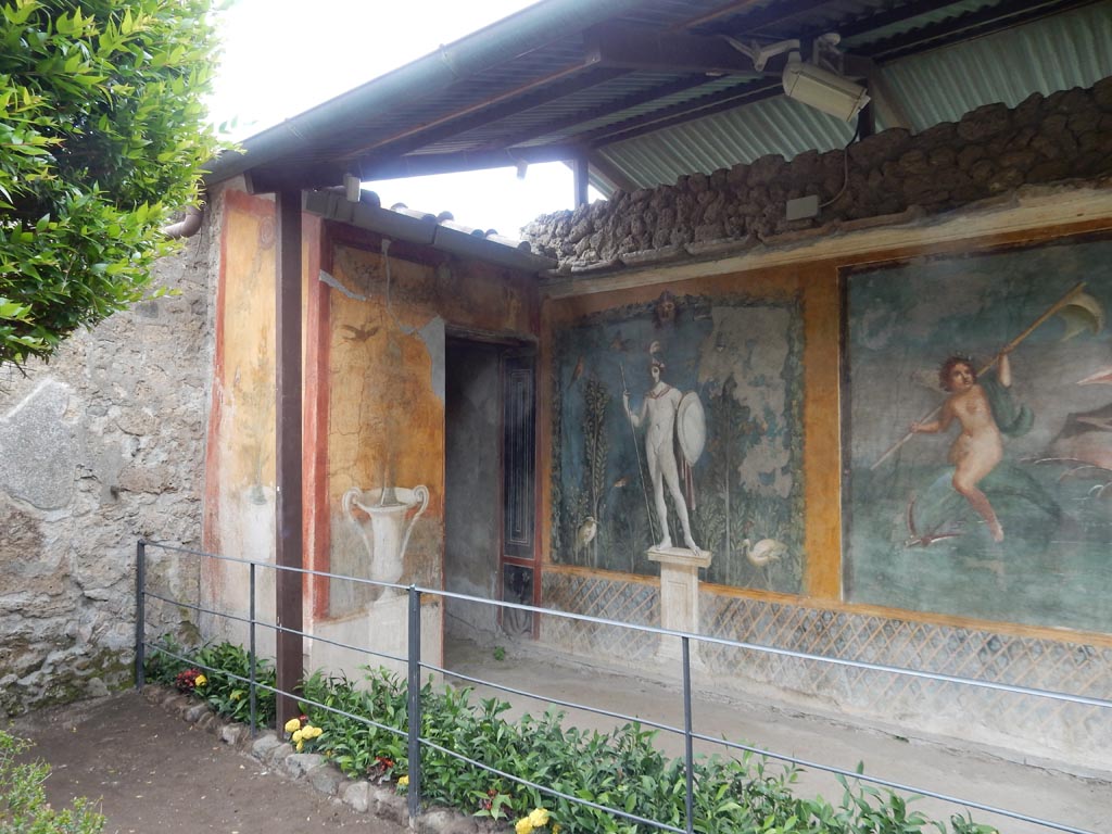 II.3.3 Pompeii. May 2016. Room 17, and south-east corner of garden. Photo courtesy of Buzz Ferebee.