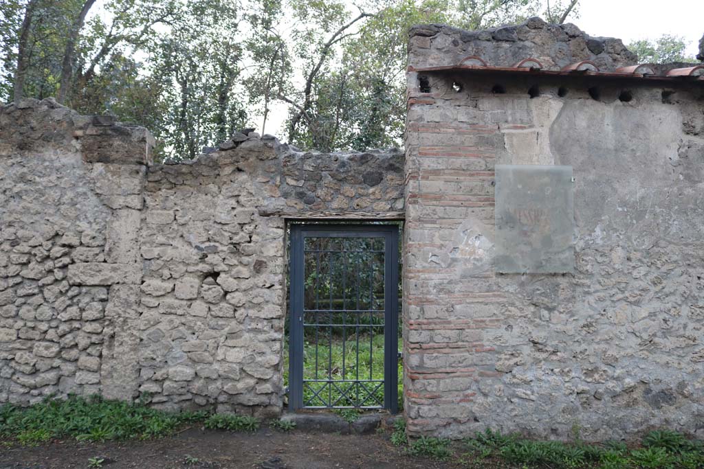 II.3.9 Pompeii. September 2018. Looking north to entrance doorway. Photo courtesy of Aude Durand.