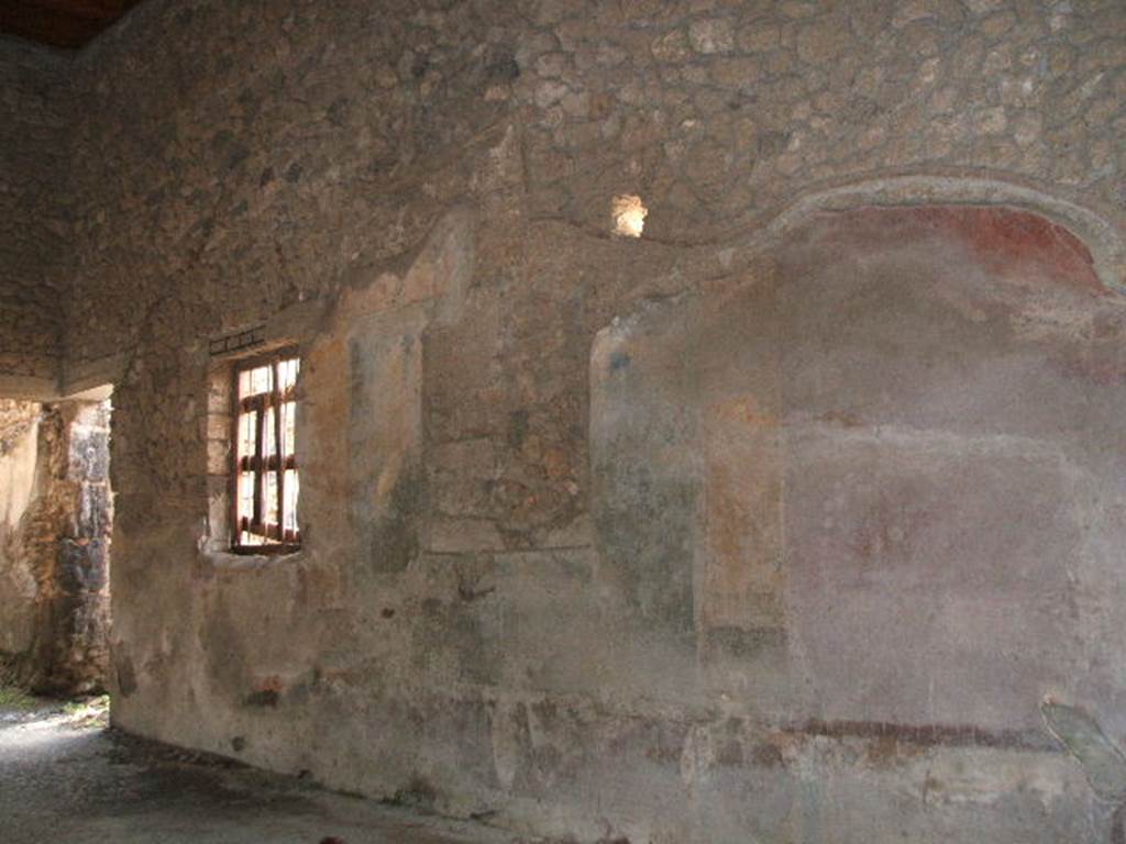 II.4.3 Pompeii.   Atrium west wall.
