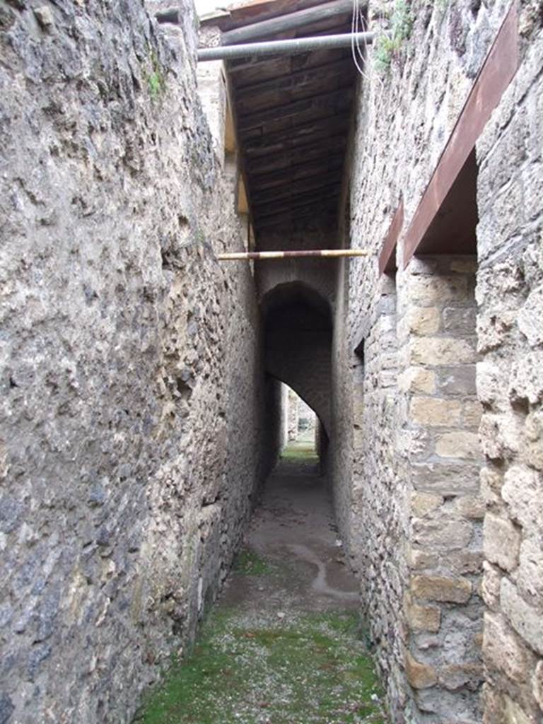 II.4.6 Pompeii. December 2006. Corridor to rear of Nymphaeum, looking north