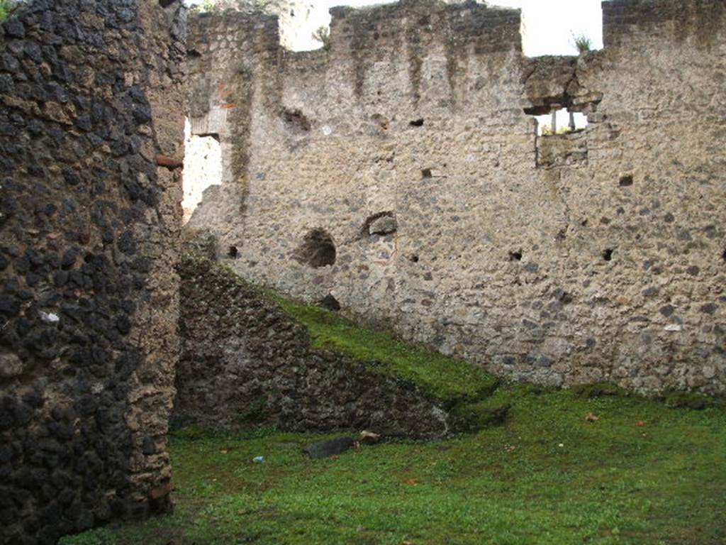 II.4.4 Pompeii.  December 2006.    Ramp.
