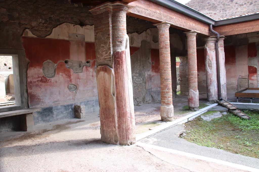 II.4.6 Pompeii. October 2022. 
Looking towards east portico and south-east corner form entrance doorway. Photo courtesy of Klaus Heese
