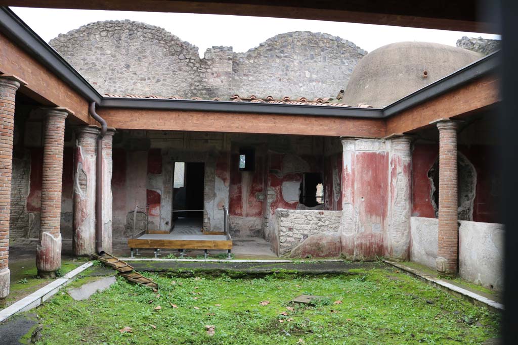 II.4.6 Pompeii. December 2018. Looking south across portico of baths. Photo courtesy of Aude Durand.