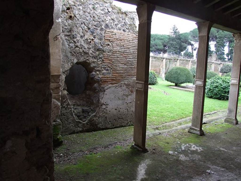 II.4.3 Pompeii. December 2006. Looking south-east  across garden, from west portico