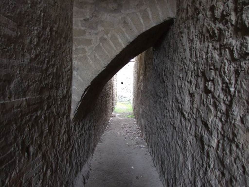 II.4.6 Praedia di Giulia Felice or Villa of Julia Felix.  Corridor behind Nymphaeum, looking south