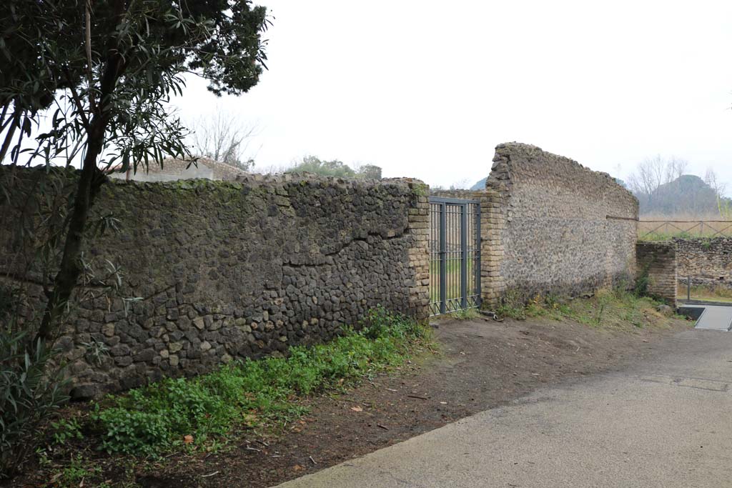 II.4.8 Pompeii. December 2018. Looking north along west side of Vicolo dellAnfiteatro. Photo courtesy of Aude Durand.

