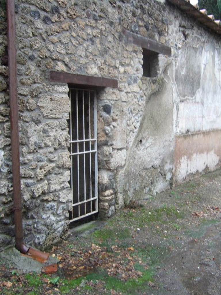 II.4.11 Pompeii.  December 2006. Rear entrance.

