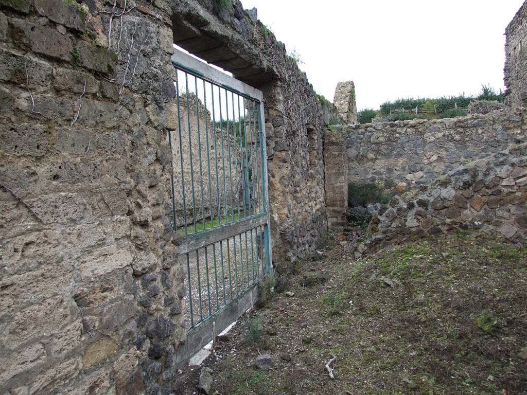 II.4.12 Pompeii. December 2006. Entrance doorway, from inside looking north.