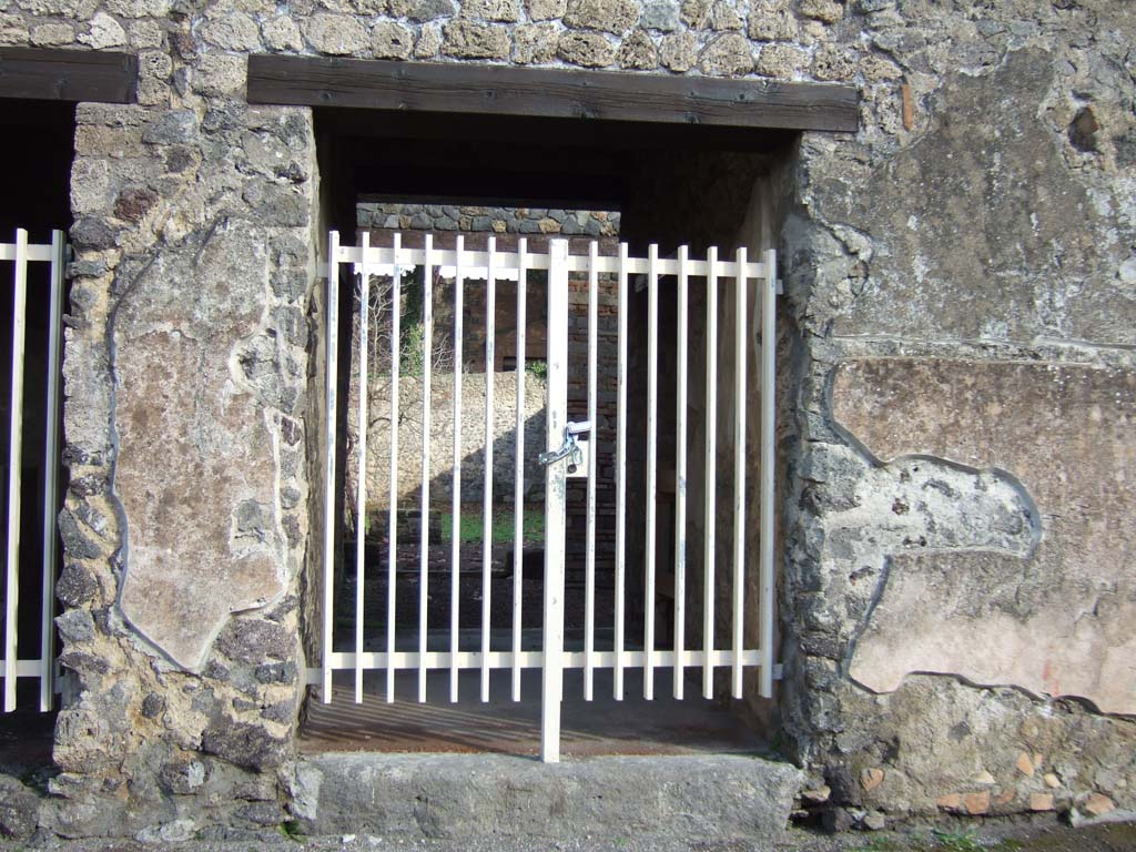 II.8.2 Pompeii. December 2005. Entrance doorway.