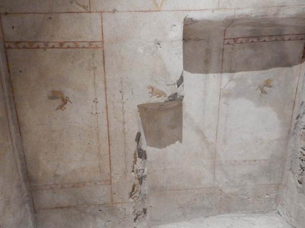 II.9.4, Pompeii. May 2018. Room 4, north wall. Photo courtesy of Buzz Ferebee. 

