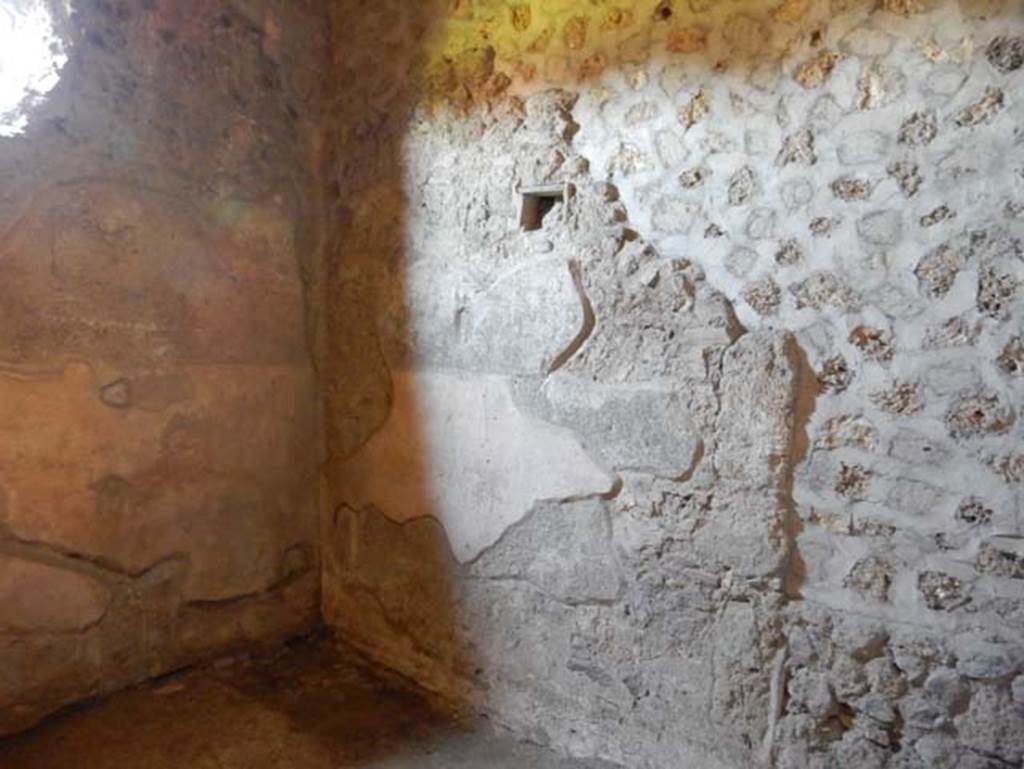 II.9.5, Pompeii, May 2018. Room 7, looking towards south-east corner. Photo courtesy of Buzz Ferebee.