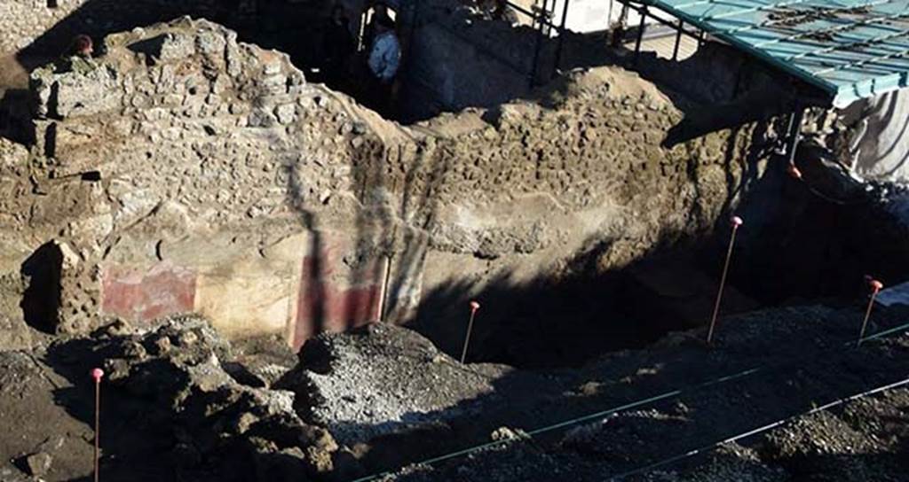 III.3.5 Pompeii. December 2017. East wall under re-excavation.
According to Della Corte, this shop was originally excavated for a considerable part on its eastern side.
See Della Corte, M., 1965.  Case ed Abitanti di Pompei. Napoli: Fausto Fiorentino. (p.350-51).
