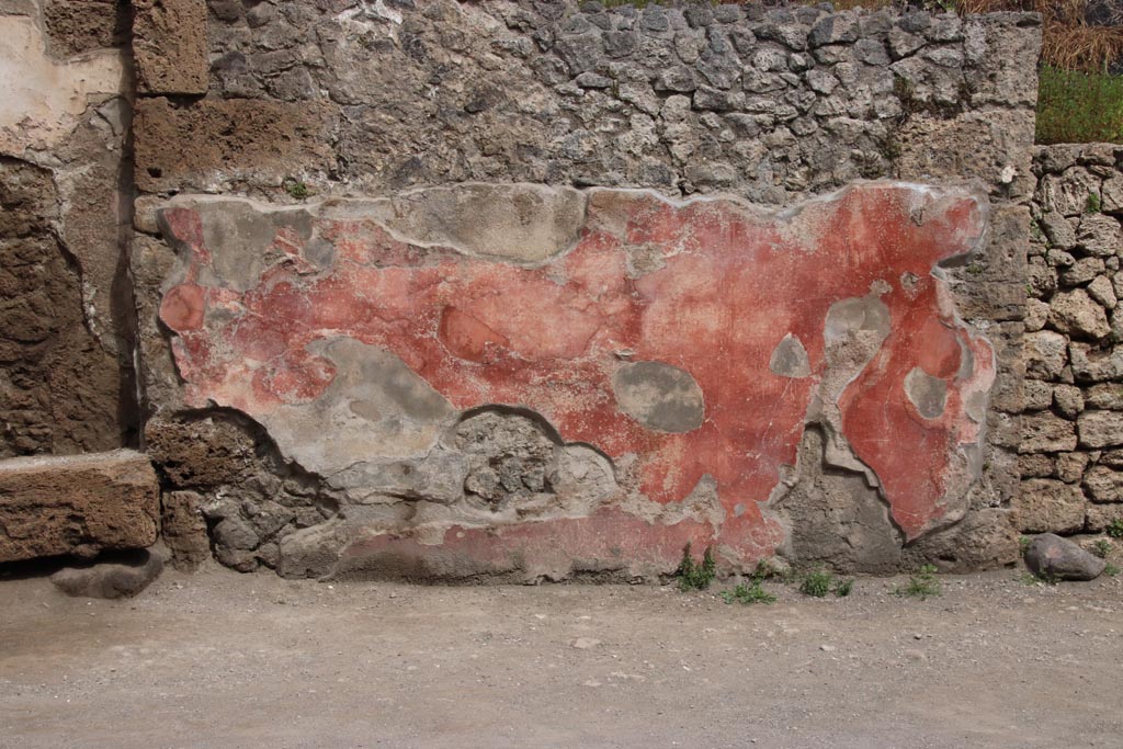 III.5.3 Pompeii. May 2024. Detail from west side of entrance doorway. Photo courtesy of Klaus Heese. 

