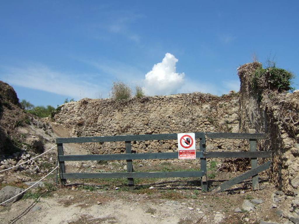 III.7.6 Pompeii. September 2005. Entrance doorway.