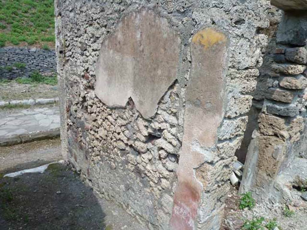 III.8.4 Pompeii. May 2010. East wall of entrance corridor and door to small room. Looking north-east.