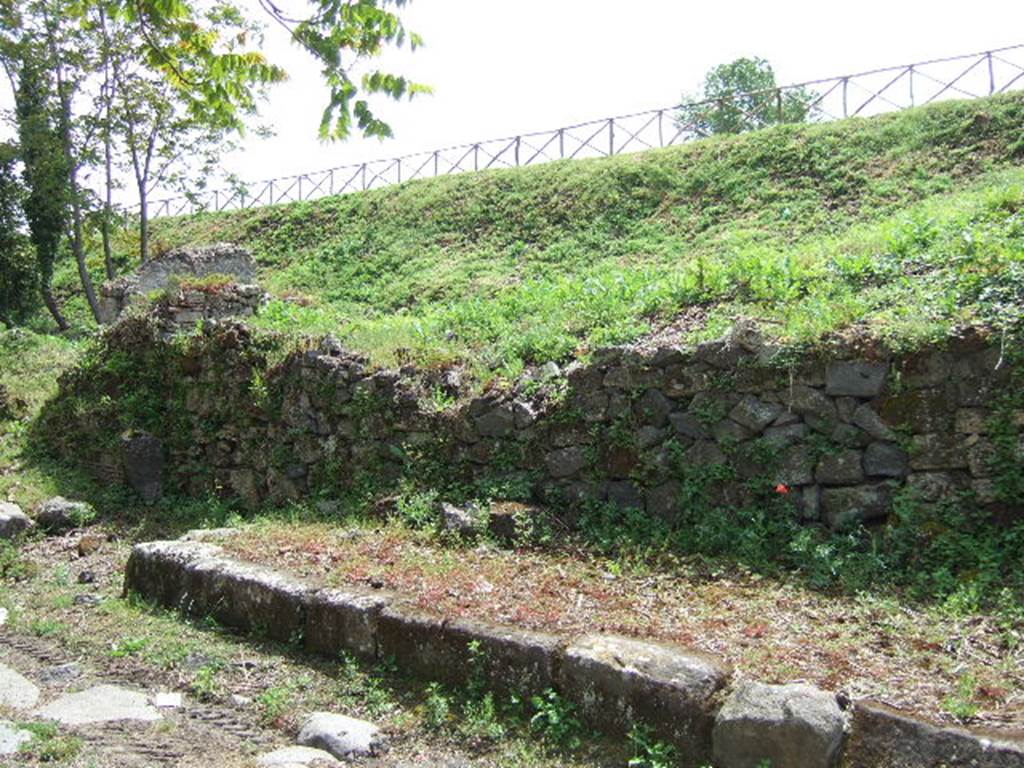 III.9.6 Pompeii. May 2005.  Site of entrance, and small vicolo between III.10 and III.9