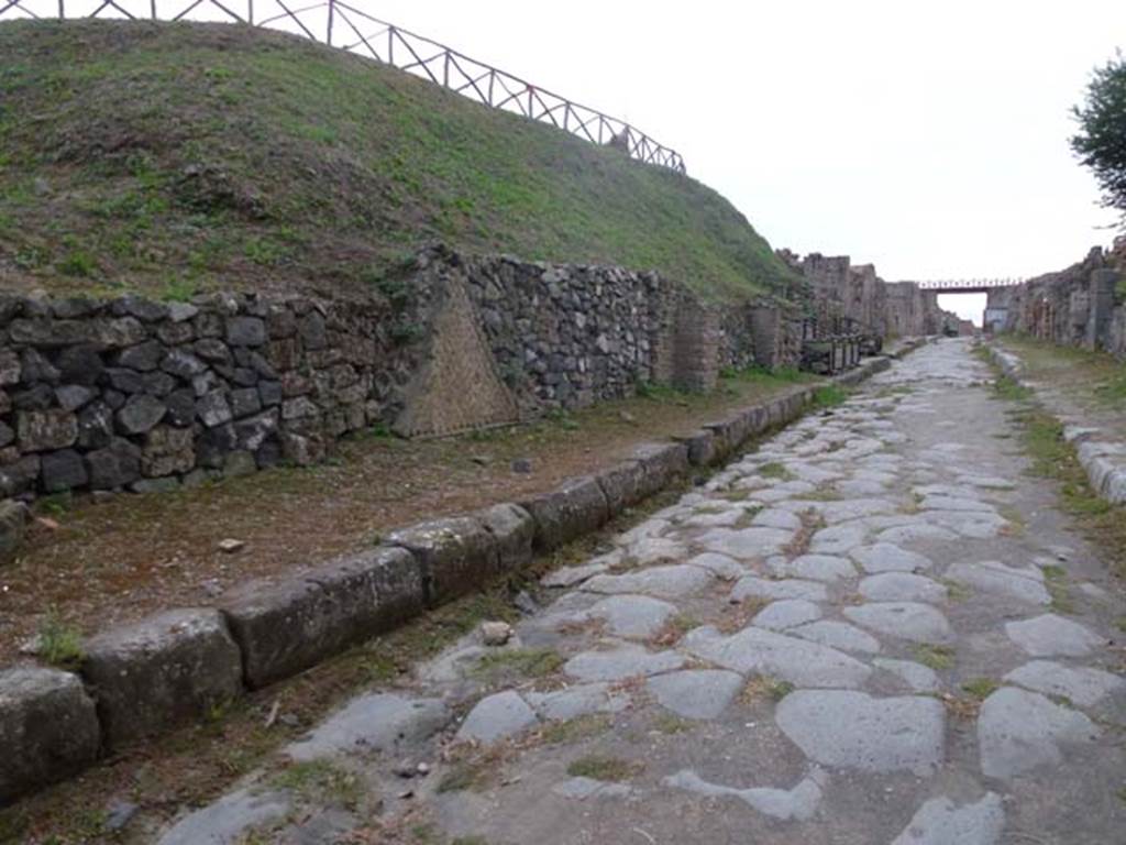 III.9.6 Pompeii. September 2011. Looking west along Via di Nola, from near III.9.6. 
Photo courtesy of Michael Binns.
