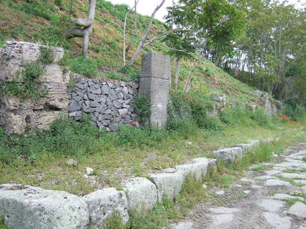 IV.3.a Pompeii. May 2006.  Entrance on Via Nola.