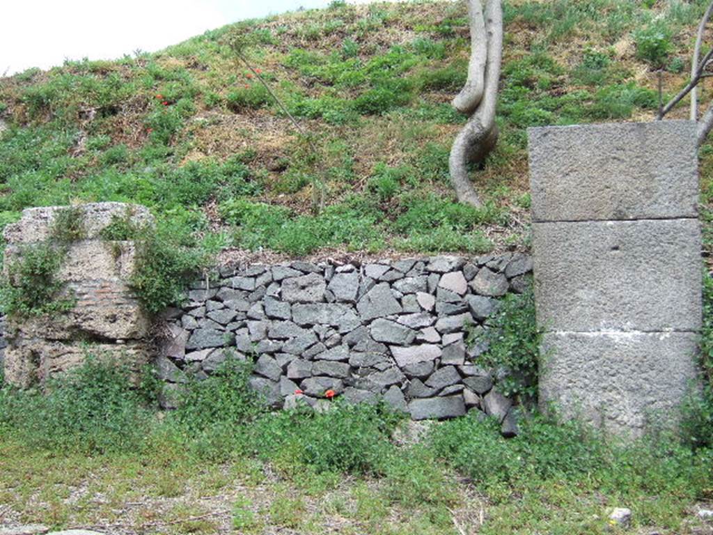 IV.3.a Pompeii. May 2006.  Entrance.