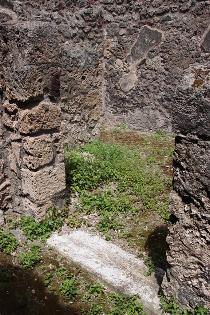 V.1.7 Pompeii. May 2024. 
Doorway to room “a”, on east side of corridor 10. Photo courtesy of Klaus Heese.
