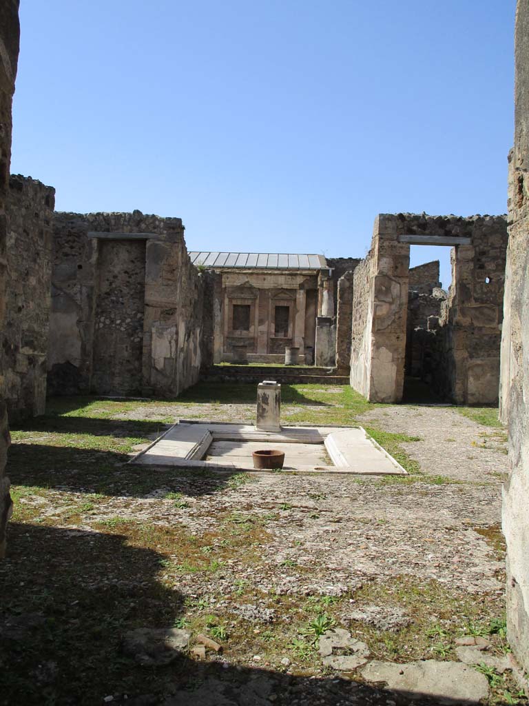 V.1.7, Pompeii. September 2017. Room 1, looking north across atrium, from entrance corridor.
Photo courtesy of Klaus Heese.
