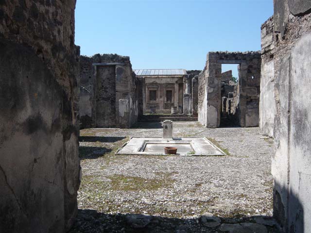 V.1.7 Pompeii. December 2007. Looking north across atrium. 