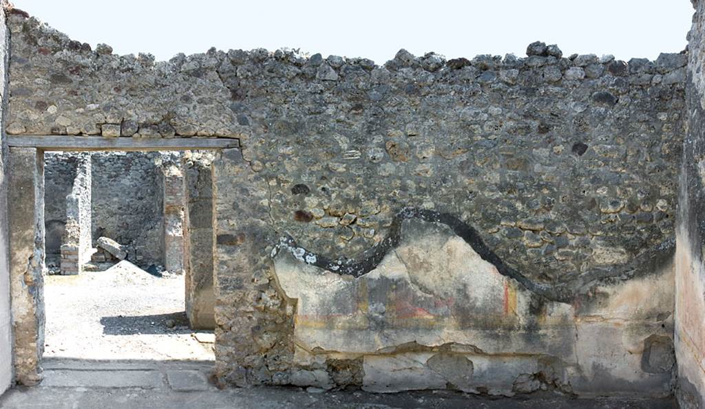 V.1.23 Pompeii. c.2005-07.
Room “k”, south wall of triclinium before reconstruction. Photo by Hans Thorwid.
Photo courtesy of the Swedish Pompeii Project.
