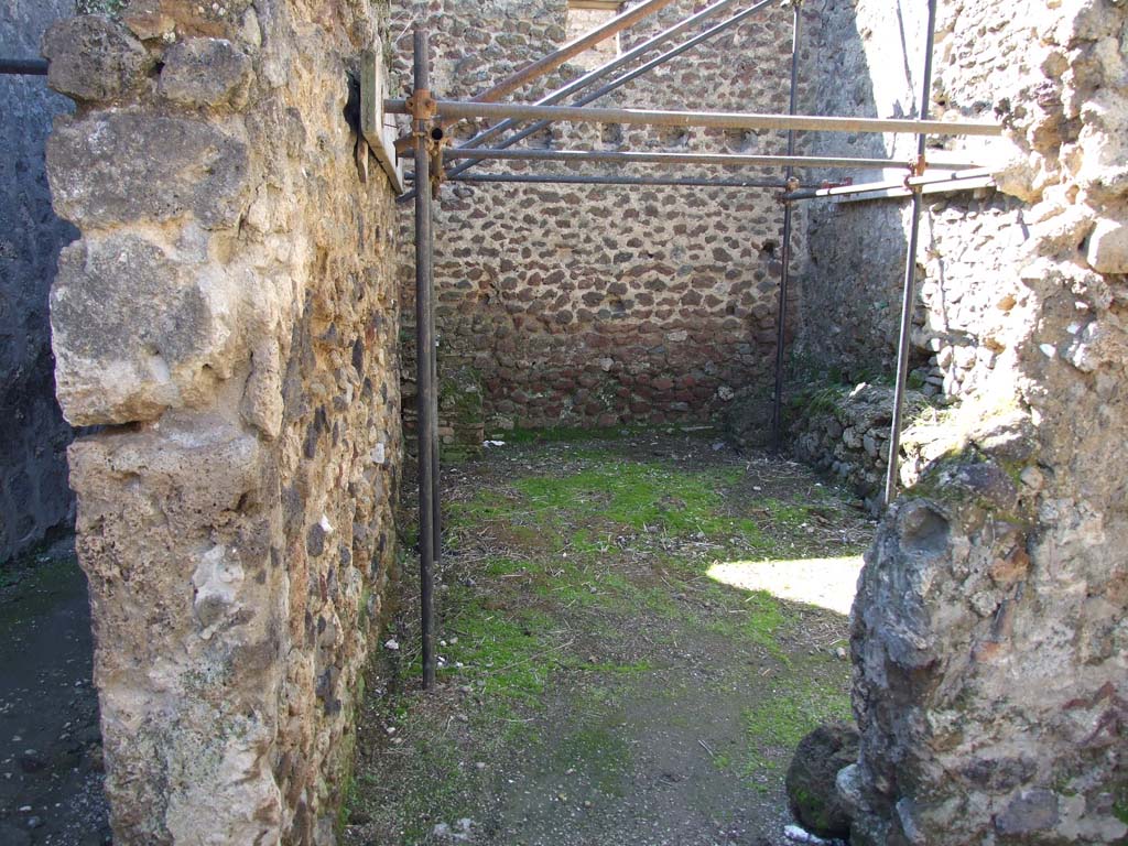 V.1.23 Pompeii. March 2009. Room “q”, room on west side of kitchen area.