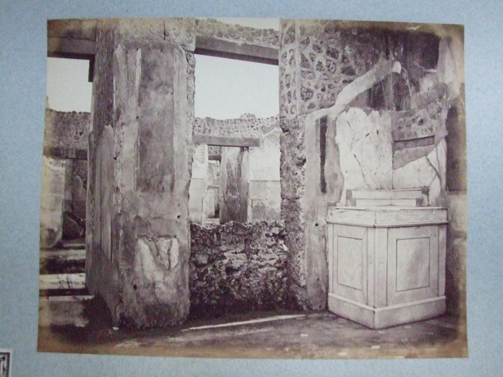 V.1.26 Pompeii. Altar with slab showing forum during the earthquake of 62 AD.
Old undated photograph courtesy of the Society of Antiquaries, Fox Collection.
