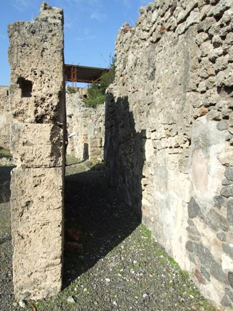 V.2.10 Pompeii. December 2007. Room 4, corridor leading to peristyle area.