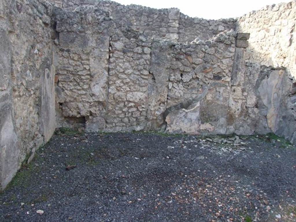 V.2.15 Pompeii.  December 2007.  South west corner of the atrium.