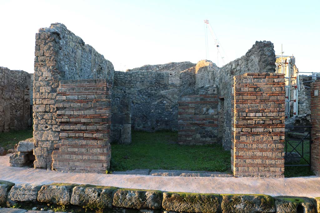 V.2.17 Pompeii. December 2018. Looking north to entrance doorway on Via di Nola. Photo courtesy of Aude Durand.

