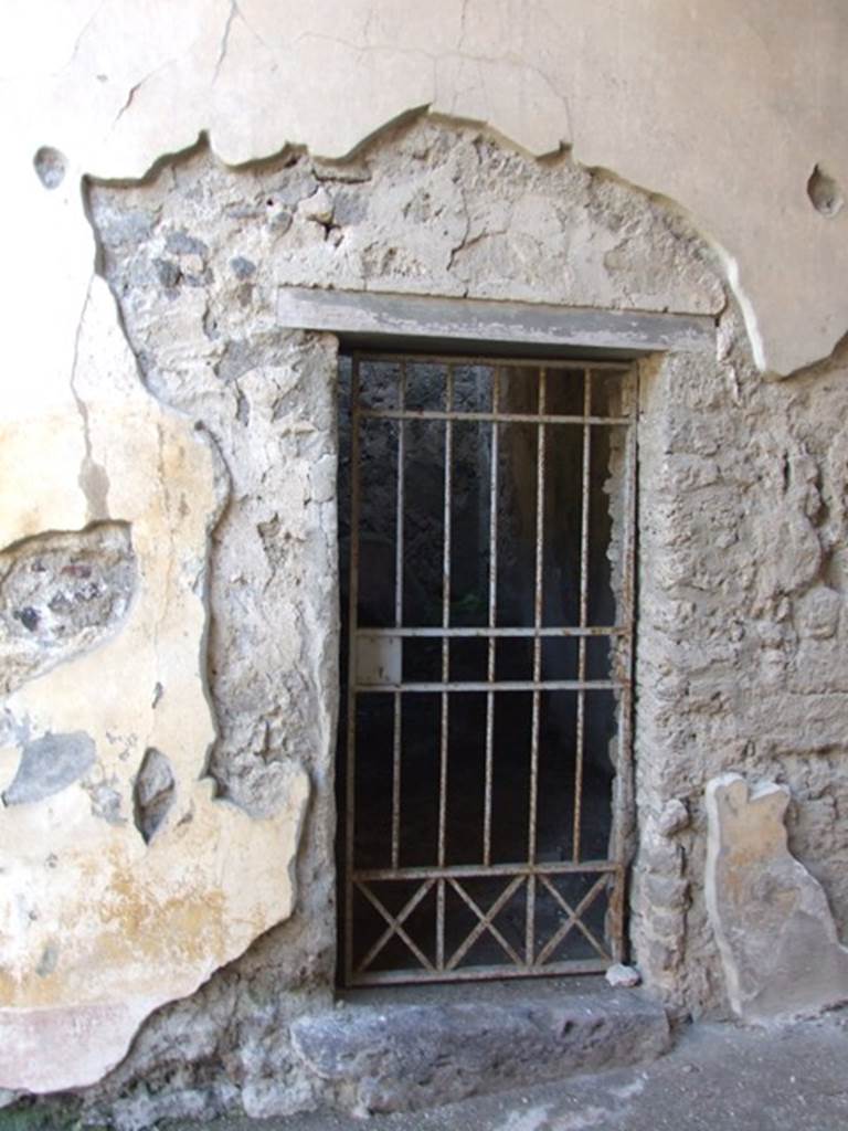 V.2.i Pompeii. March 2009.  Doorway to Room 3a, on east side of entrance corridor.