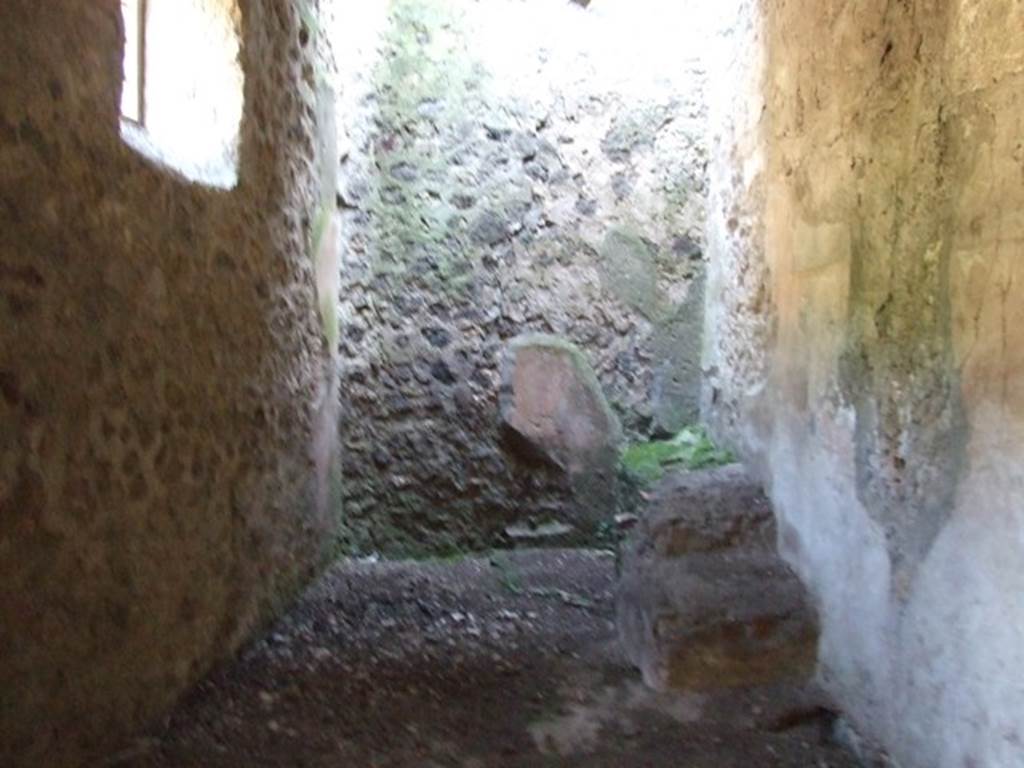 V.2.i Pompeii. March 2009.  Room 3a,  Looking east.