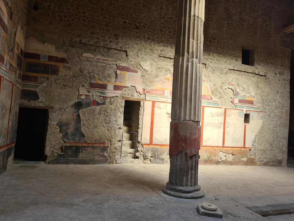 V.2.i Pompeii. October 2023. Room 1, looking towards east wall of atrium at north end. Photo courtesy of Klaus Heese.

