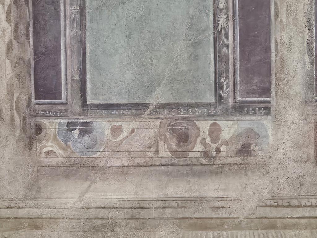 V.2.i Pompeii. November 2024. Room 18, detail from central panel on south wall. Photo courtesy of Annette Haug.

