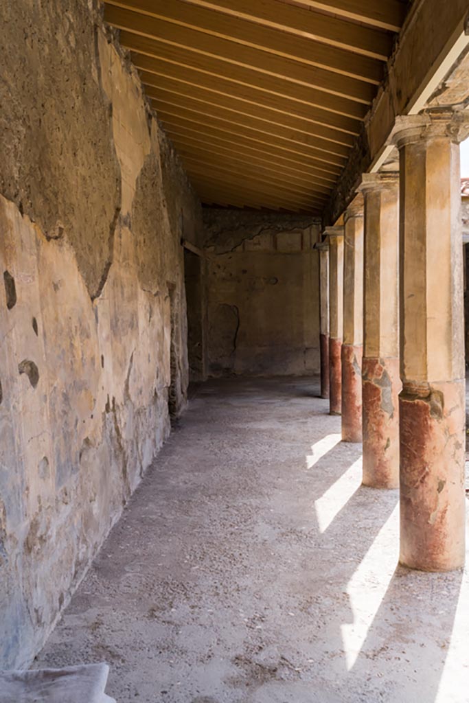 V.2.i Pompeii. March 2023. Looking south along east portico. Photo courtesy of Johannes Eber.