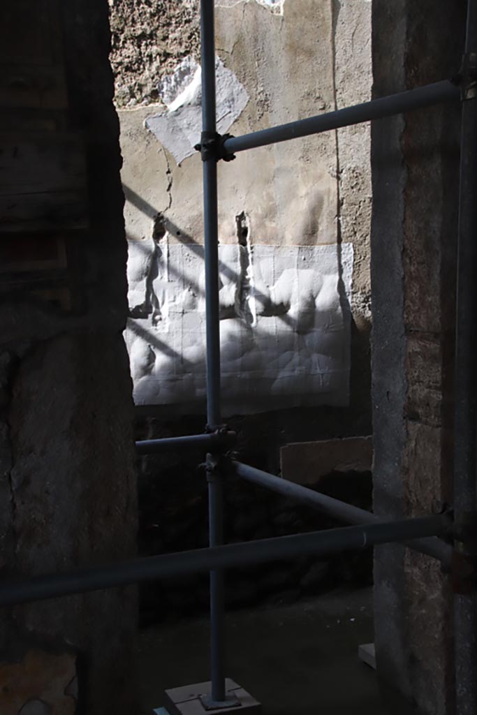 V.2 Pompeii. Casa di Orione. October 2022. 
Room A15, looking north-east through second doorway in atrium at east end. Photo courtesy of Klaus Heese.

