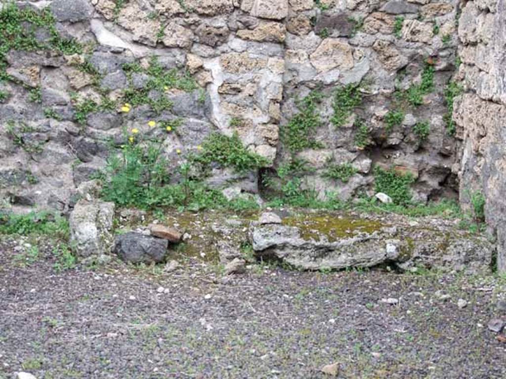 V.3.5 Pompeii. May 2010. North-east corner with remains of base of stairs.