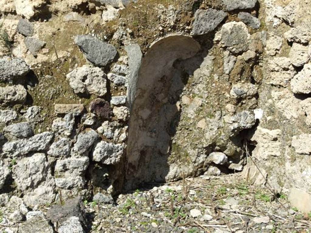 V.3.7 Pompeii.  March 2009.  North east corner of Kitchen and Latrine.