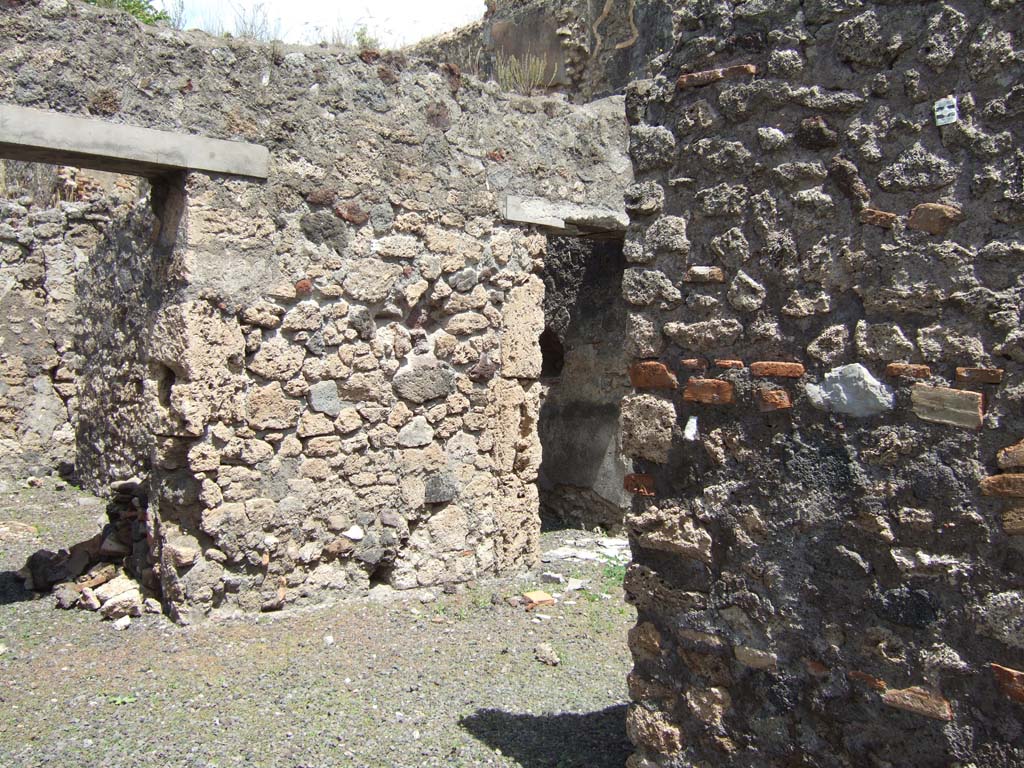 V.4.6 Pompeii. May 2006. Looking north-east from entrance towards V.4.7.